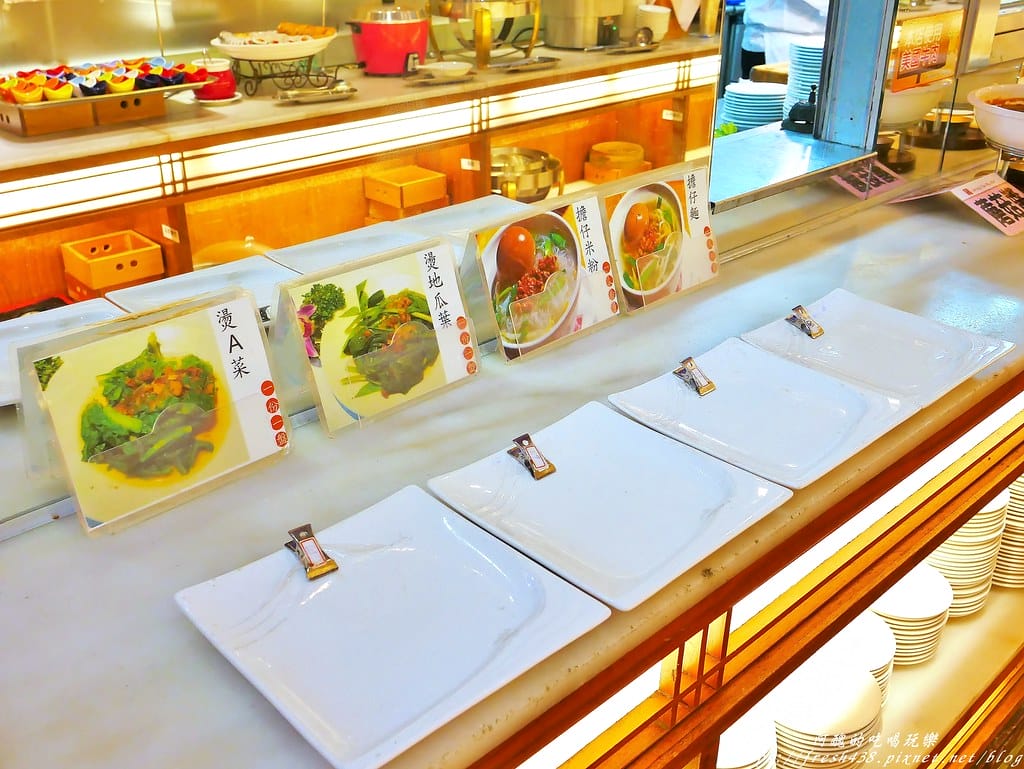 【桃園美食】住都大飯店-波根第西餐廳,自助百匯吃到飽,海陸饗宴超豪華,還有啤酒喝到爽。 - 第59張圖 34