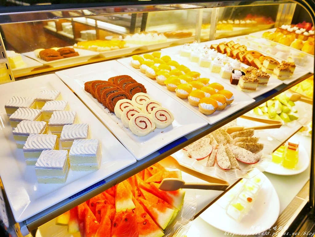 【桃園美食】住都大飯店-波根第西餐廳,自助百匯吃到飽,海陸饗宴超豪華,還有啤酒喝到爽。 - 第69張圖 52
