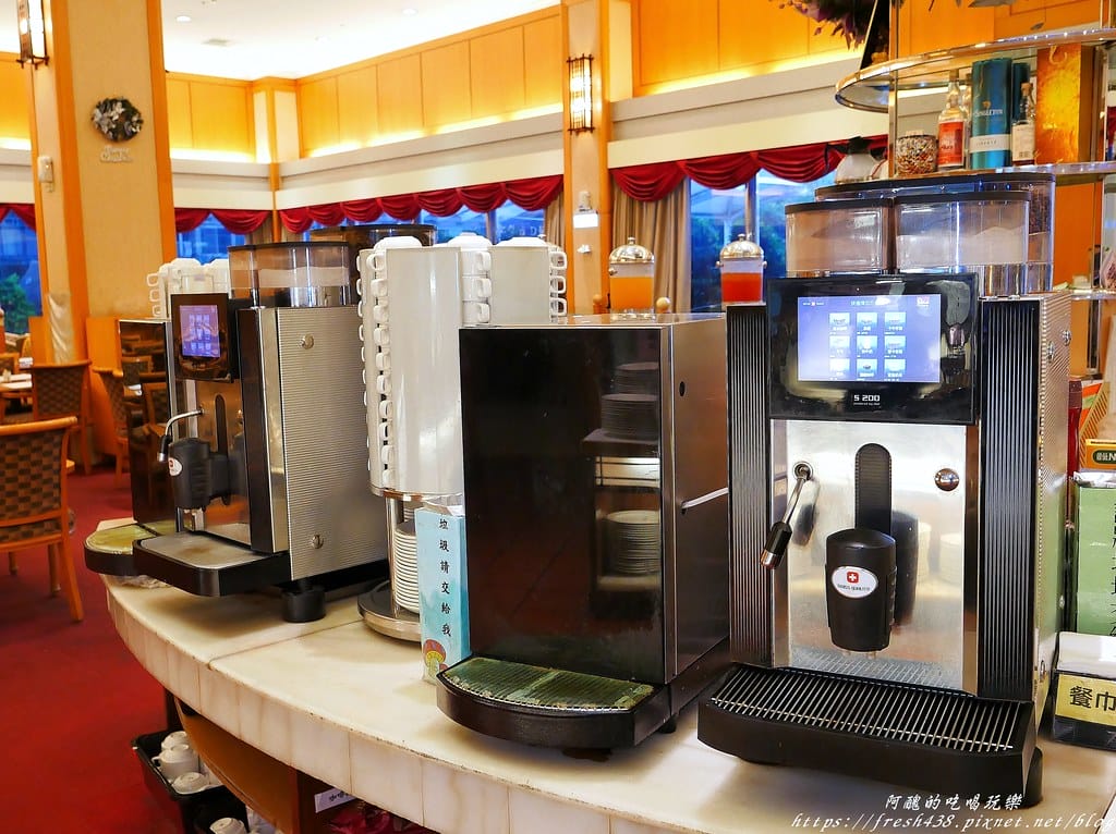 【桃園美食】住都大飯店-波根第西餐廳,自助百匯吃到飽,海陸饗宴超豪華,還有啤酒喝到爽。 - 第76張圖 65