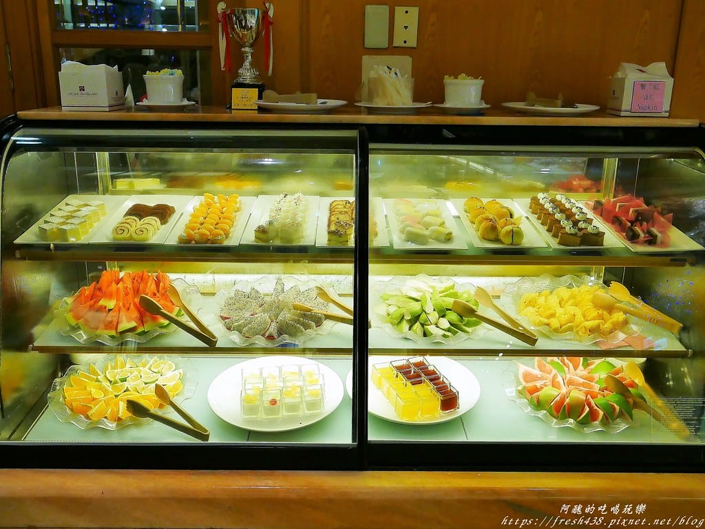 【桃園美食】住都大飯店-波根第西餐廳,自助百匯吃到飽,海陸饗宴超豪華,還有啤酒喝到爽。 - 第67張圖 50
