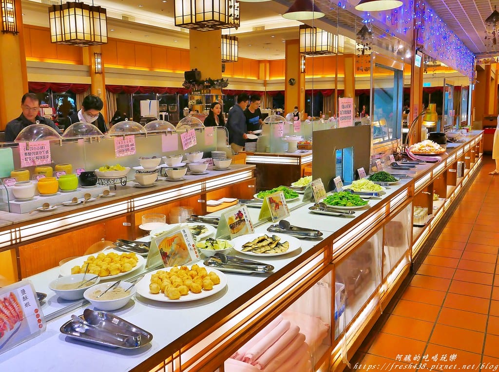 【桃園美食】住都大飯店-波根第西餐廳,自助百匯吃到飽,海陸饗宴超豪華,還有啤酒喝到爽。 - 第45張圖 35