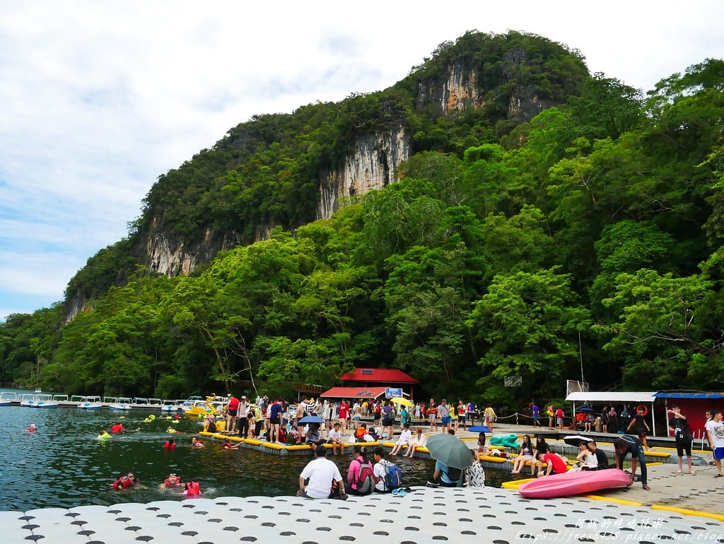 【馬來西亞旅遊】蘭卡威跳島行程,濕米島、孕婦島、水晶島,體驗海釣、觀賞餵老鷹、沙灘BBQ。 - 第83張圖 P1650676