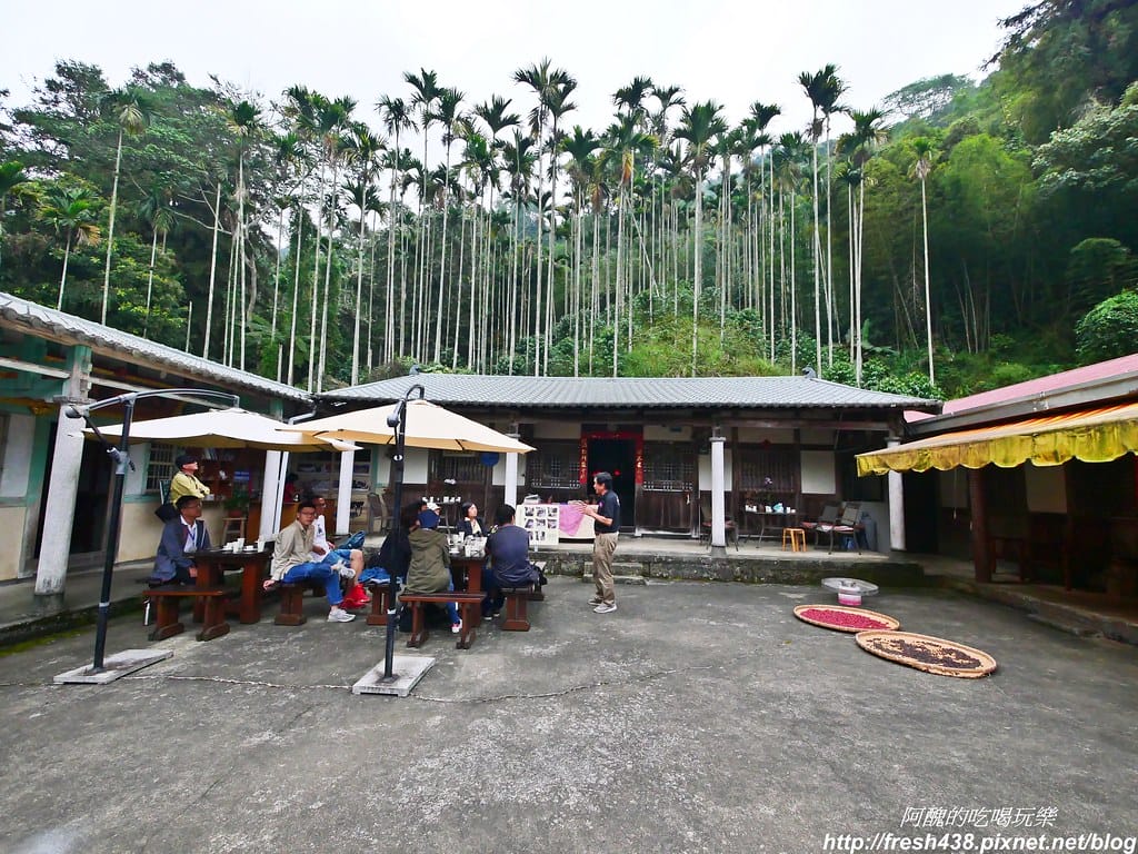 【嘉義美食】富摩咖啡莊園,品嚐特等獎精品咖啡,DIY製作濾掛式咖啡,來聽龍眼村村長話古今。 - 第9張圖 P1025690