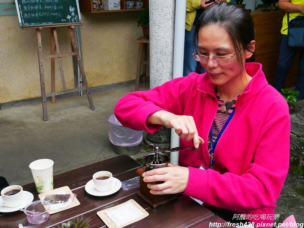 【嘉義美食】富摩咖啡莊園,品嚐特等獎精品咖啡,DIY製作濾掛式咖啡,來聽龍眼村村長話古今。 - 第26張圖 P1850573