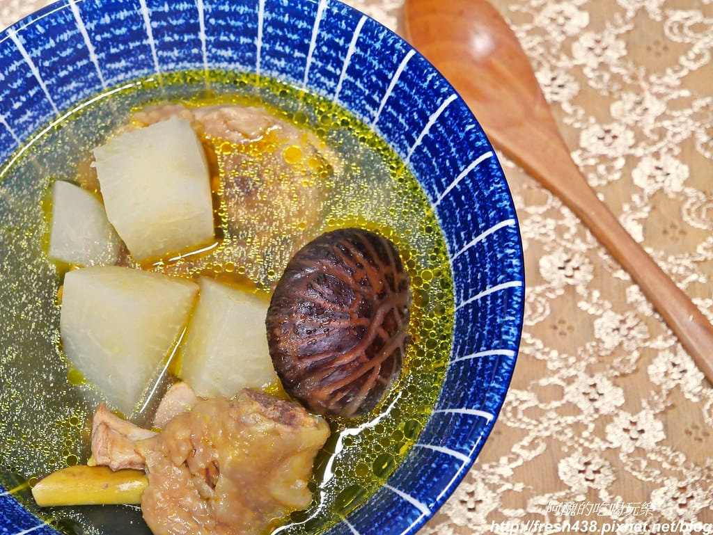 【預防感冒料理】大頭菜香菇雞湯,香甜營養超好喝,提升免疫力好簡單。 - 第9張圖 P1860179