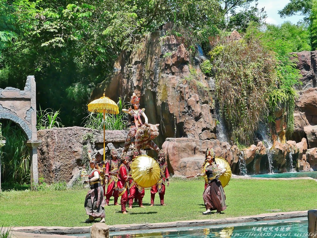 【印尼旅遊】峇里島野生動物園(Bali Safari & Marine Park),峇里島必遊景點,免費與動物拍照,還有兒童水上樂園可消暑。 - 第40張圖 29
