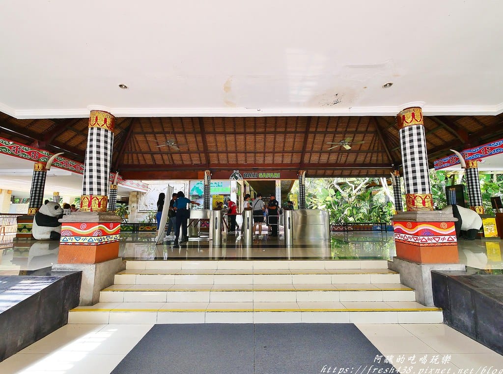 【印尼旅遊】峇里島野生動物園(Bali Safari & Marine Park),峇里島必遊景點,免費與動物拍照,還有兒童水上樂園可消暑。 - 第15張圖 6-10