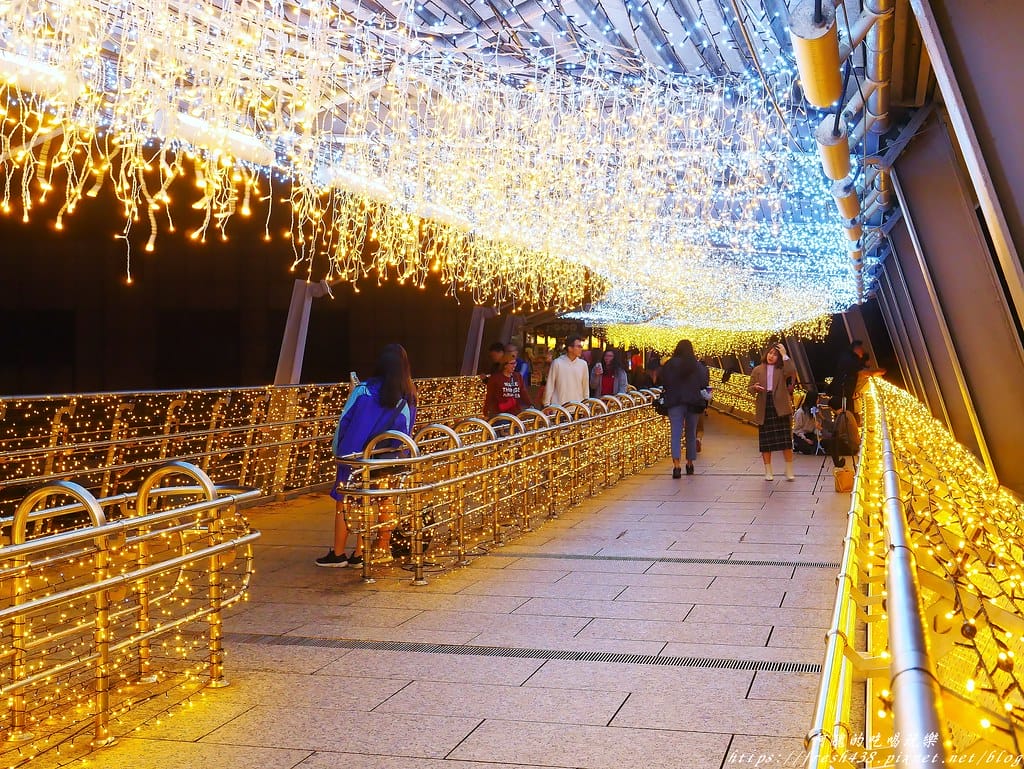 22五彩光廊公車站往火車站