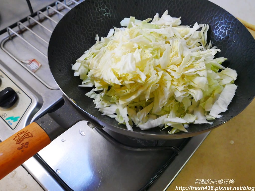 炒高麗菜,只加這項最美味!輕鬆炒出一盤清甜高麗菜的秘訣。 - 第8張圖 P1860737