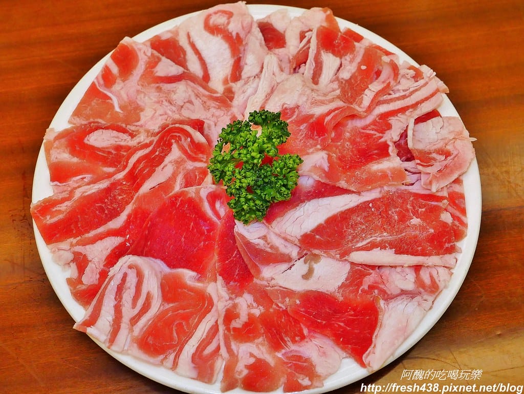 【日月潭美食】大淶閣晚餐,杉餐廳自助百匯,還有冬季限定海陸雙人鍋,到底好吃嗎?快來看餐點內容吧!! - 第59張圖 66