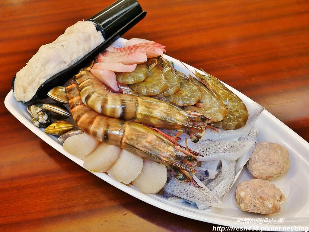 【日月潭美食】大淶閣晚餐,杉餐廳自助百匯,還有冬季限定海陸雙人鍋,到底好吃嗎?快來看餐點內容吧!! - 第53張圖 61