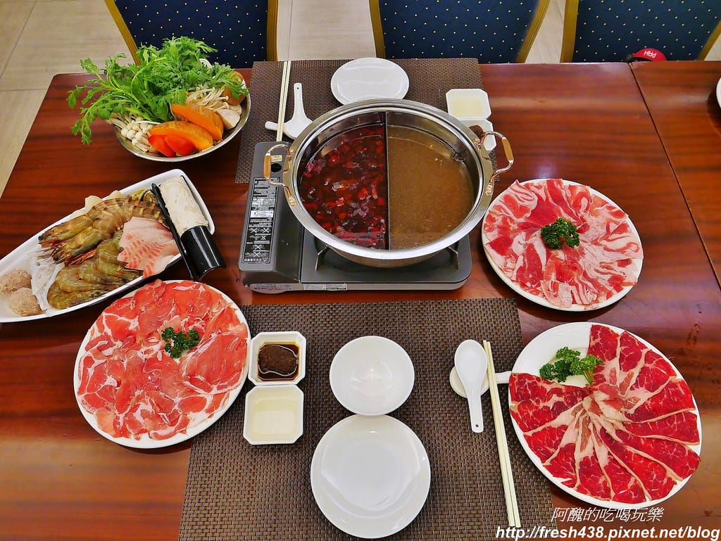 【日月潭美食】大淶閣晚餐,杉餐廳自助百匯,還有冬季限定海陸雙人鍋,到底好吃嗎?快來看餐點內容吧!! - 第63張圖 76