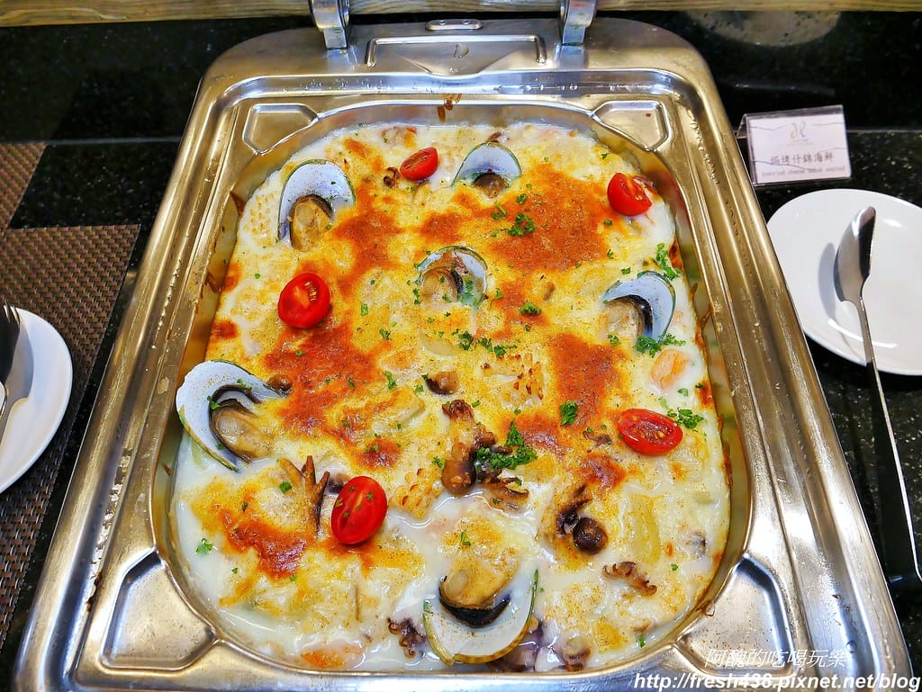 【日月潭美食】大淶閣晚餐,杉餐廳自助百匯,還有冬季限定海陸雙人鍋,到底好吃嗎?快來看餐點內容吧!! - 第14張圖 9