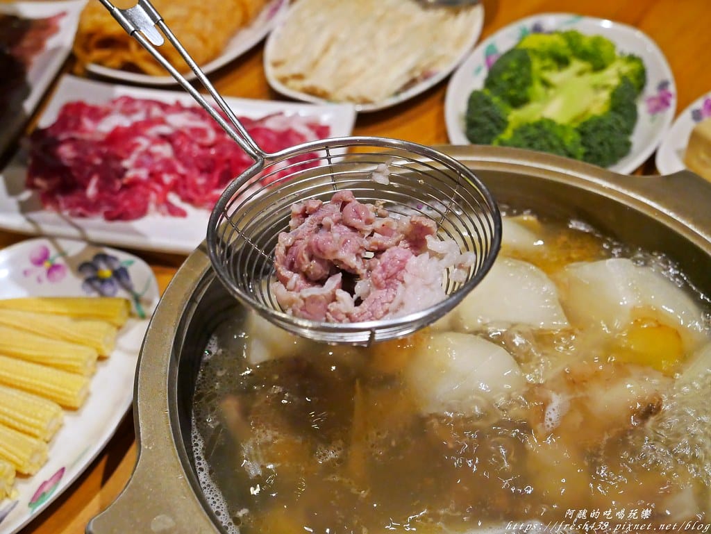 【新莊美食】羊師兄溫體羊-中華店,台灣本土溫體羊,無腥羶味,菜頭羊肉爐吃了不上火,清甜滋味無法擋! - 第50張圖 P1890119