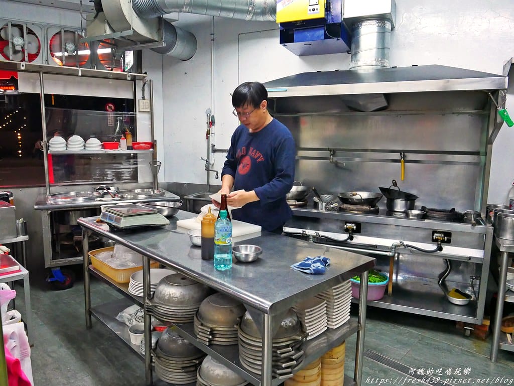 【新莊美食】羊師兄溫體羊-中華店,台灣本土溫體羊,無腥羶味,菜頭羊肉爐吃了不上火,清甜滋味無法擋! - 第23張圖 P1890051