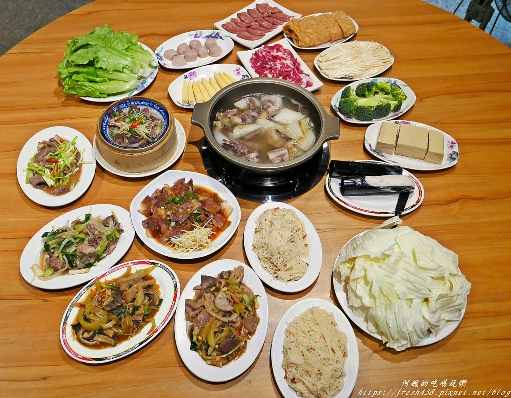 【新莊美食】羊師兄溫體羊-中華店,台灣本土溫體羊,無腥羶味,菜頭羊肉爐吃了不上火,清甜滋味無法擋! - 第44張圖 P1890104