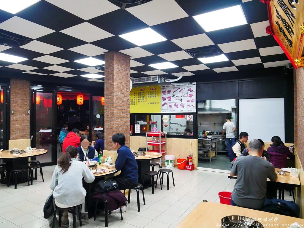 【新莊美食】羊師兄溫體羊-中華店,台灣本土溫體羊,無腥羶味,菜頭羊肉爐吃了不上火,清甜滋味無法擋! - 第58張圖 P1890143