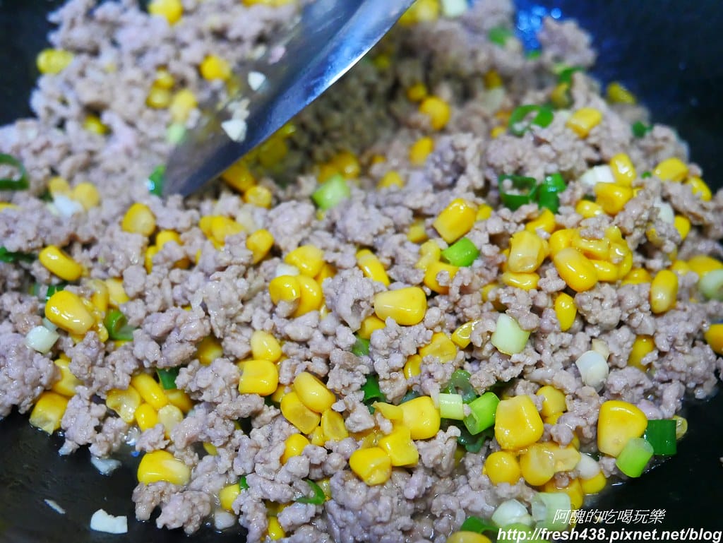 蒜香玉米肉燥,口味一級棒,不到10分鐘就能上菜。 - 第9張圖 P1890482