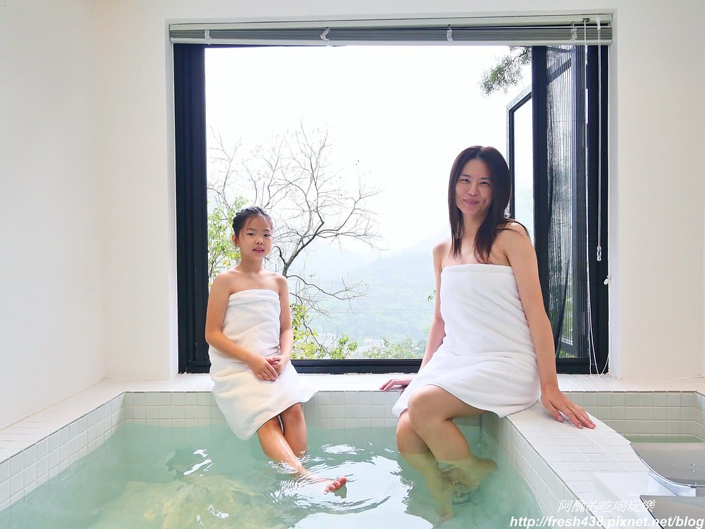 【烏來湯屋推薦】烏來旅晨溫泉民宿,6間湯屋風格迥異,浪漫柔美、空間超大,美人湯好舒服。 - 第29張圖 26