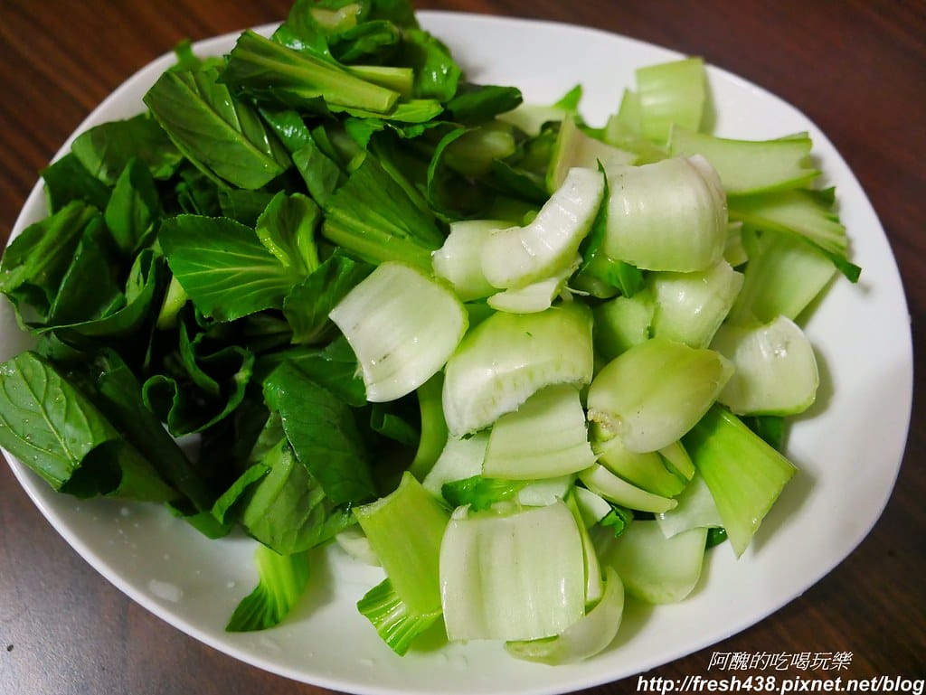 【素食食譜】炒青江菜,補鈣好料理,這樣炒真好吃。 - 第5張圖 P1890454