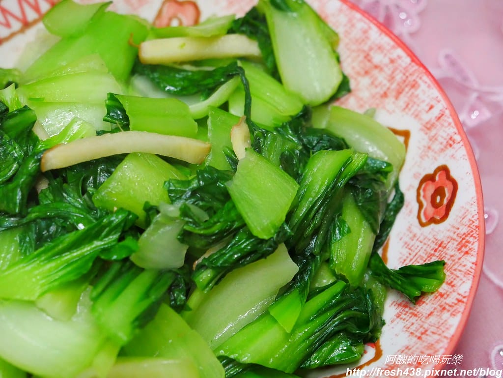 【素食食譜】炒青江菜,補鈣好料理,這樣炒真好吃。 - 第11張圖 P1890473