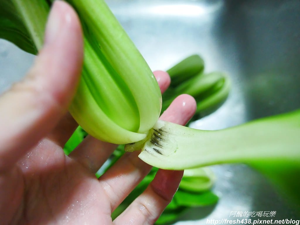 【素食食譜】炒青江菜,補鈣好料理,這樣炒真好吃。 - 第4張圖 P1890453