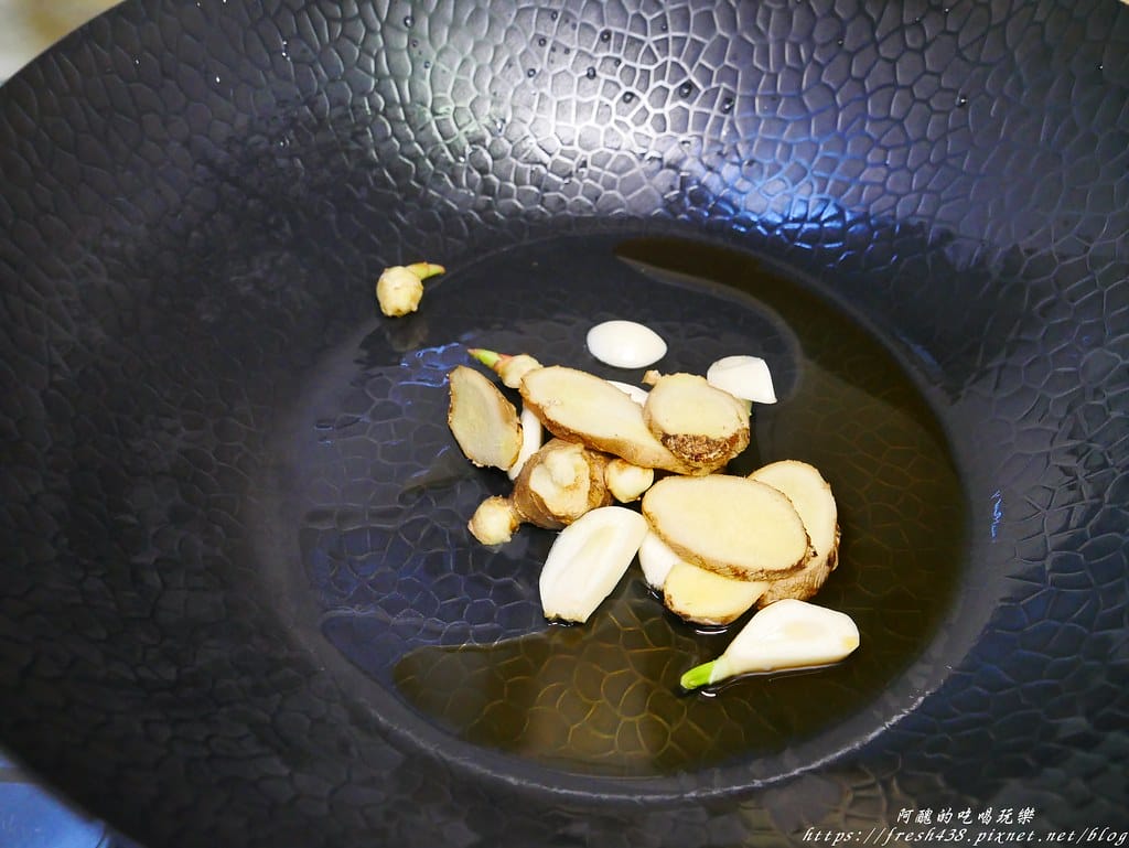 P1900330
