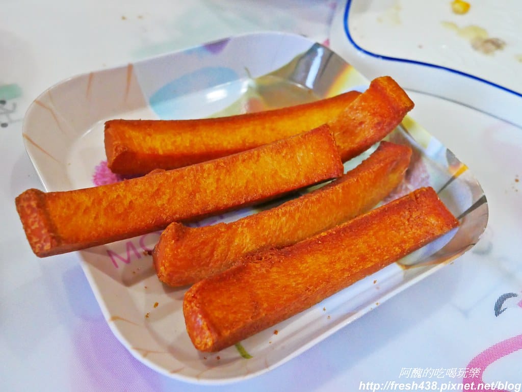 【板橋美食】醬厚呷官財板,台藝大學生最愛的銅板美食,15元就可嚐到冰淇淋口味。 - 第33張圖 P1920969