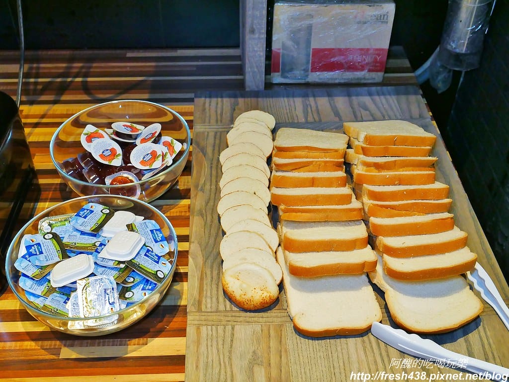 【台中住宿】草悟道文旅,一分鐘到勤美誠品綠園道、草悟廣場,房間美、早餐優,有親子主題房型,還會補助停車費。 - 第67張圖 62