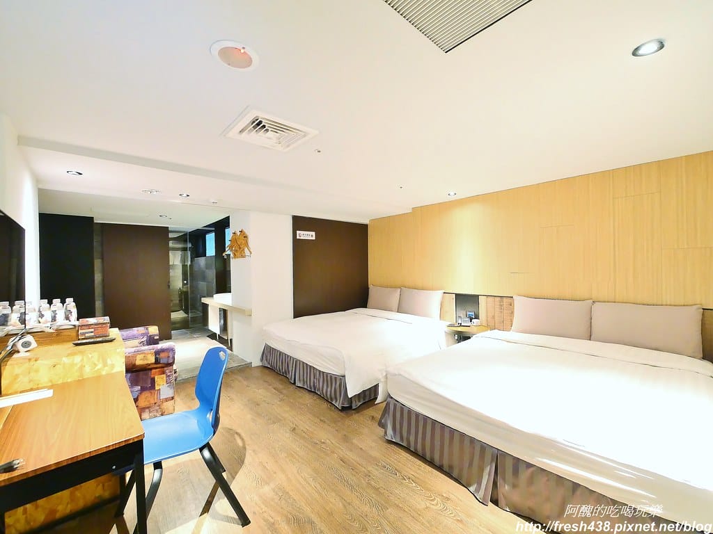 【台中住宿】草悟道文旅,一分鐘到勤美誠品綠園道、草悟廣場,房間美、早餐優,有親子主題房型,還會補助停車費。 - 第15張圖 12