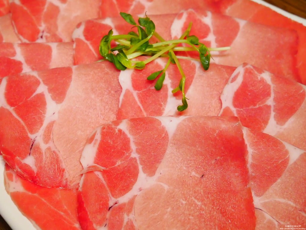 【樹林美食】肉多多火鍋-樹林中山店,個人餐299元起,必點爆炒蒜頭蛤蠣雞湯,自助吧吃到飽超滿足,還有豐富桌遊等您玩。 - 第60張圖 P1930300