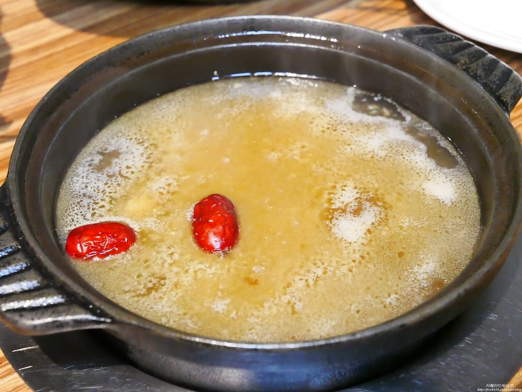 【樹林美食】肉多多火鍋-樹林中山店,個人餐299元起,必點爆炒蒜頭蛤蠣雞湯,自助吧吃到飽超滿足,還有豐富桌遊等您玩。 - 第55張圖 P1930301