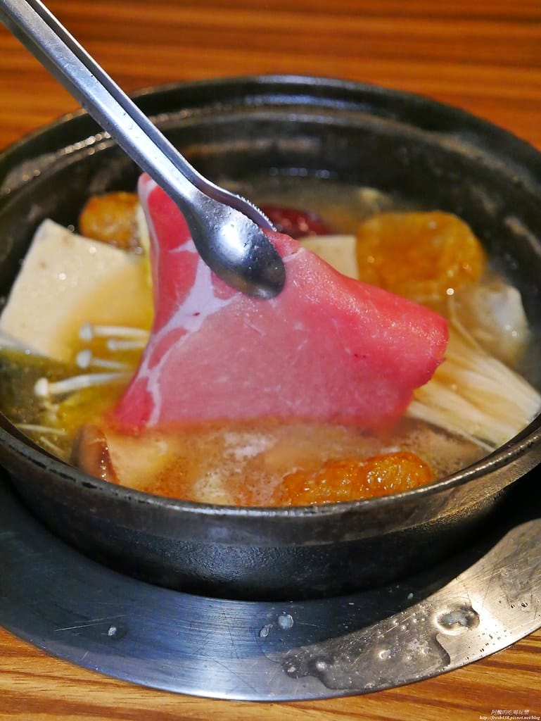【樹林美食】肉多多火鍋-樹林中山店,個人餐299元起,必點爆炒蒜頭蛤蠣雞湯,自助吧吃到飽超滿足,還有豐富桌遊等您玩。 - 第71張圖 P1930332