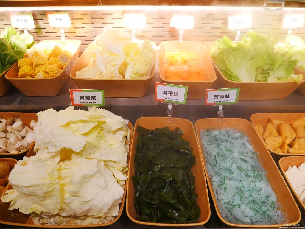 【樹林美食】肉多多火鍋-樹林中山店,個人餐299元起,必點爆炒蒜頭蛤蠣雞湯,自助吧吃到飽超滿足,還有豐富桌遊等您玩。 - 第21張圖 P1930234