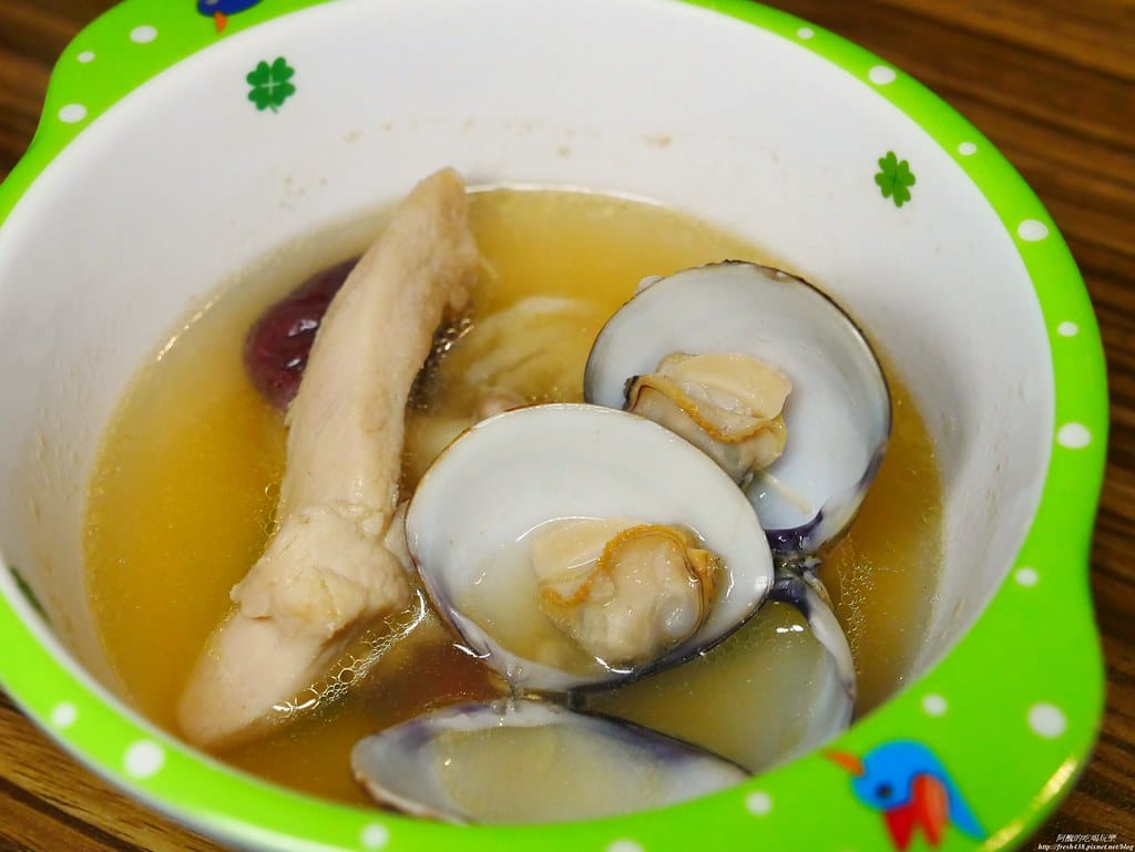 【樹林美食】肉多多火鍋-樹林中山店,個人餐299元起,必點爆炒蒜頭蛤蠣雞湯,自助吧吃到飽超滿足,還有豐富桌遊等您玩。 - 第57張圖 P1930327