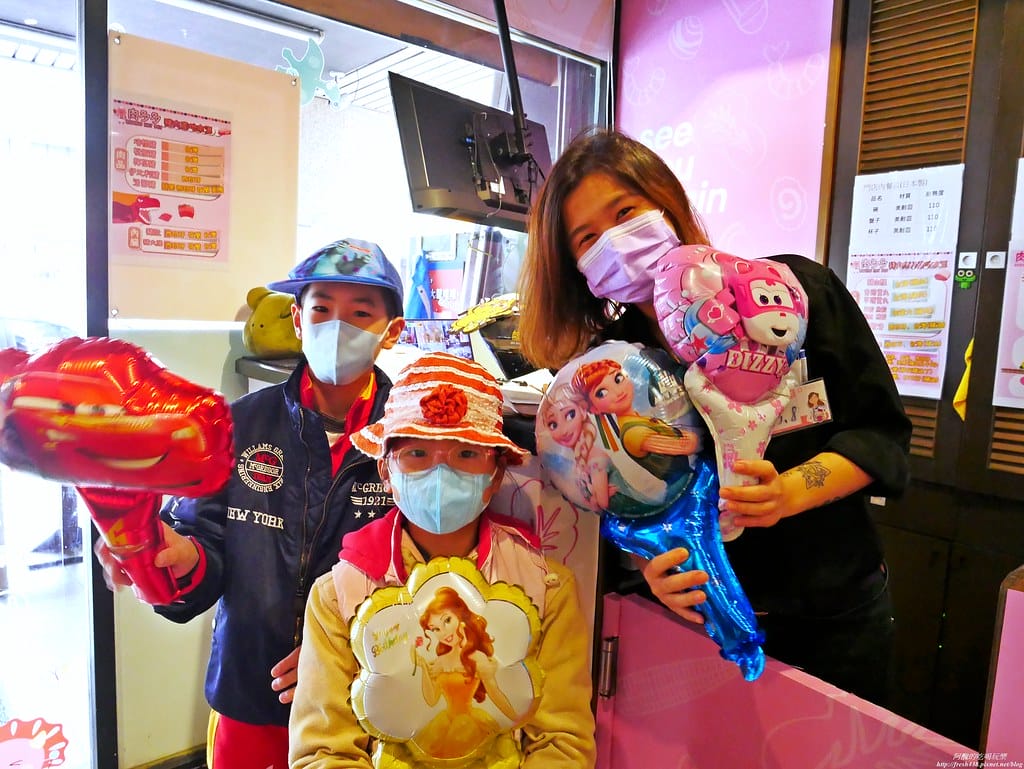 【樹林美食】肉多多火鍋-樹林中山店,個人餐299元起,必點爆炒蒜頭蛤蠣雞湯,自助吧吃到飽超滿足,還有豐富桌遊等您玩。 - 第80張圖 P1930352