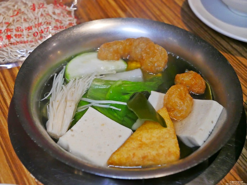 【樹林美食】肉多多火鍋-樹林中山店,個人餐299元起,必點爆炒蒜頭蛤蠣雞湯,自助吧吃到飽超滿足,還有豐富桌遊等您玩。 - 第69張圖 P1930329