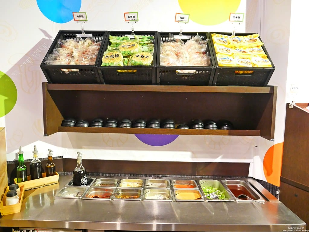 【樹林美食】肉多多火鍋-樹林中山店,個人餐299元起,必點爆炒蒜頭蛤蠣雞湯,自助吧吃到飽超滿足,還有豐富桌遊等您玩。 - 第27張圖 P1930237