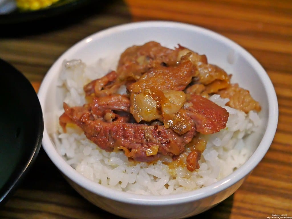 【樹林美食】肉多多火鍋-樹林中山店,個人餐299元起,必點爆炒蒜頭蛤蠣雞湯,自助吧吃到飽超滿足,還有豐富桌遊等您玩。 - 第35張圖 P1930273