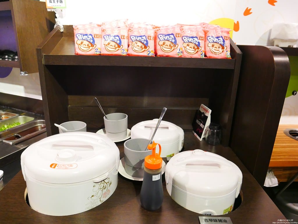 【樹林美食】肉多多火鍋-樹林中山店,個人餐299元起,必點爆炒蒜頭蛤蠣雞湯,自助吧吃到飽超滿足,還有豐富桌遊等您玩。 - 第31張圖 P1930241