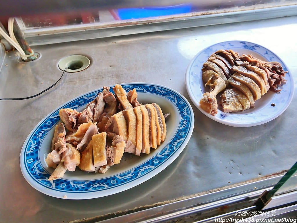 【高雄美食】福安粄條當歸鴨,必吃當歸鴨肉湯、豬腳、手工米血,來到美濃怎麼可以錯過它!! - 第9張圖 4-4