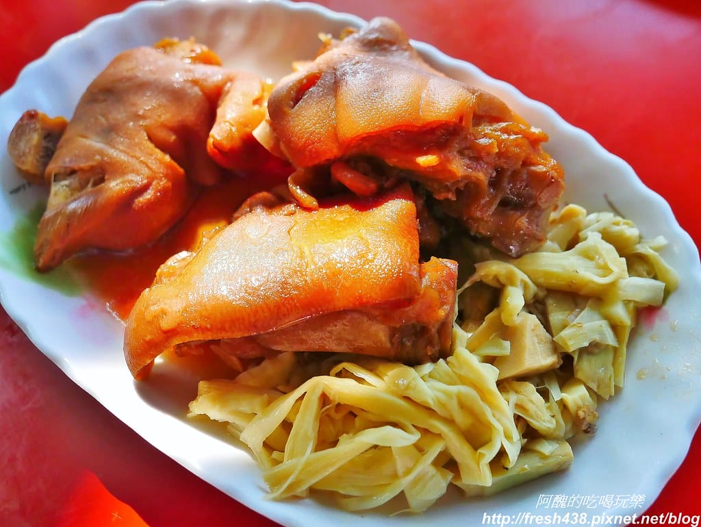 【高雄美食】福安粄條當歸鴨,必吃當歸鴨肉湯、豬腳、手工米血,來到美濃怎麼可以錯過它!! - 第12張圖 7
