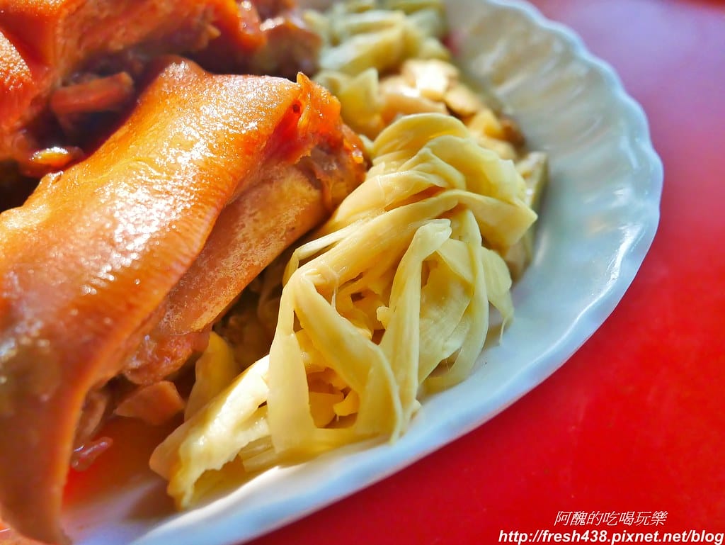 【高雄美食】福安粄條當歸鴨,必吃當歸鴨肉湯、豬腳、手工米血,來到美濃怎麼可以錯過它!! - 第13張圖 7-1