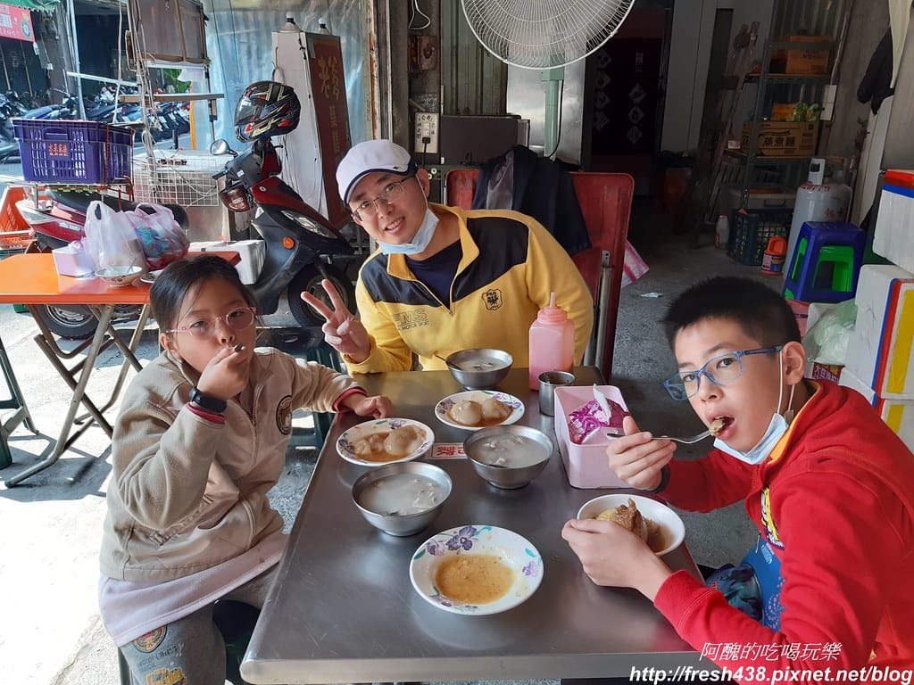 【新莊美食】真味肉圓,新莊四維市場必吃,清蒸肉圓皮Q彈、肉餡多,肉粽更是綿密超好吃,四神湯料多味美。 - 第18張圖 20210221_142734