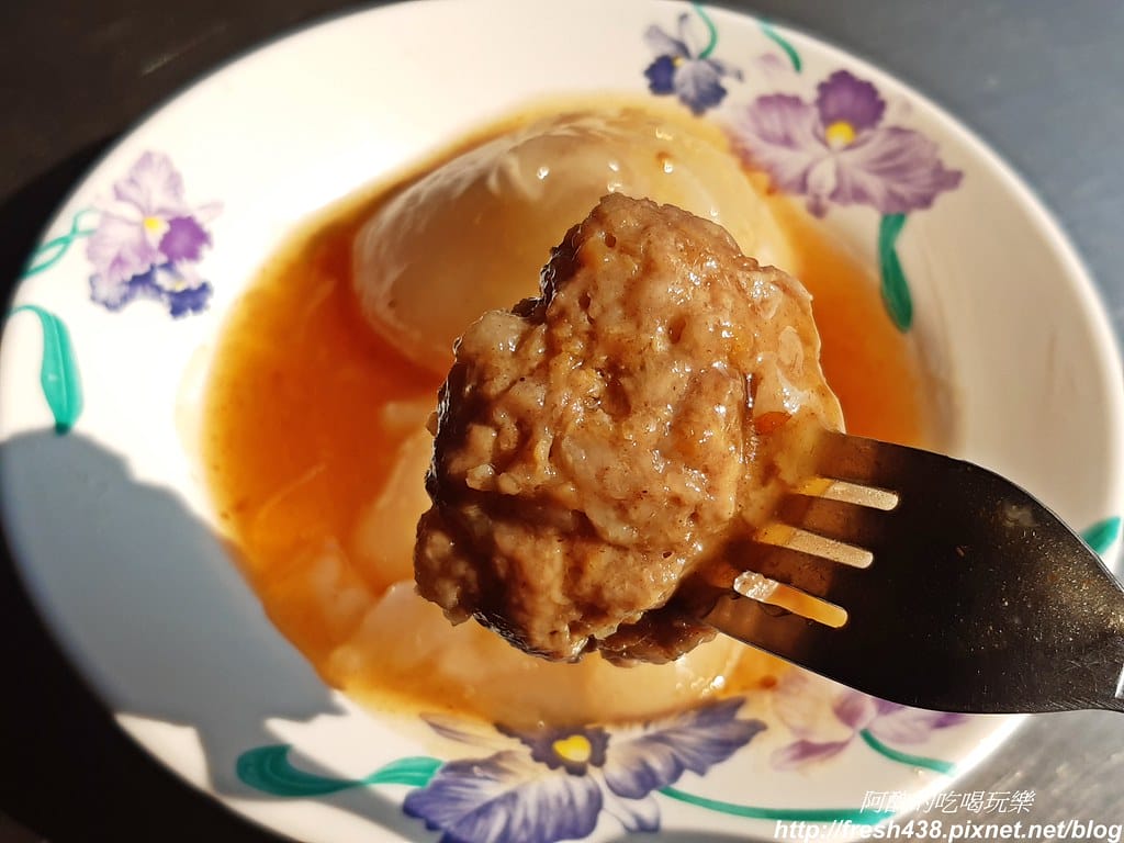 【新莊美食】真味肉圓,新莊四維市場必吃,清蒸肉圓皮Q彈、肉餡多,肉粽更是綿密超好吃,四神湯料多味美。 - 第13張圖 20210221_142933