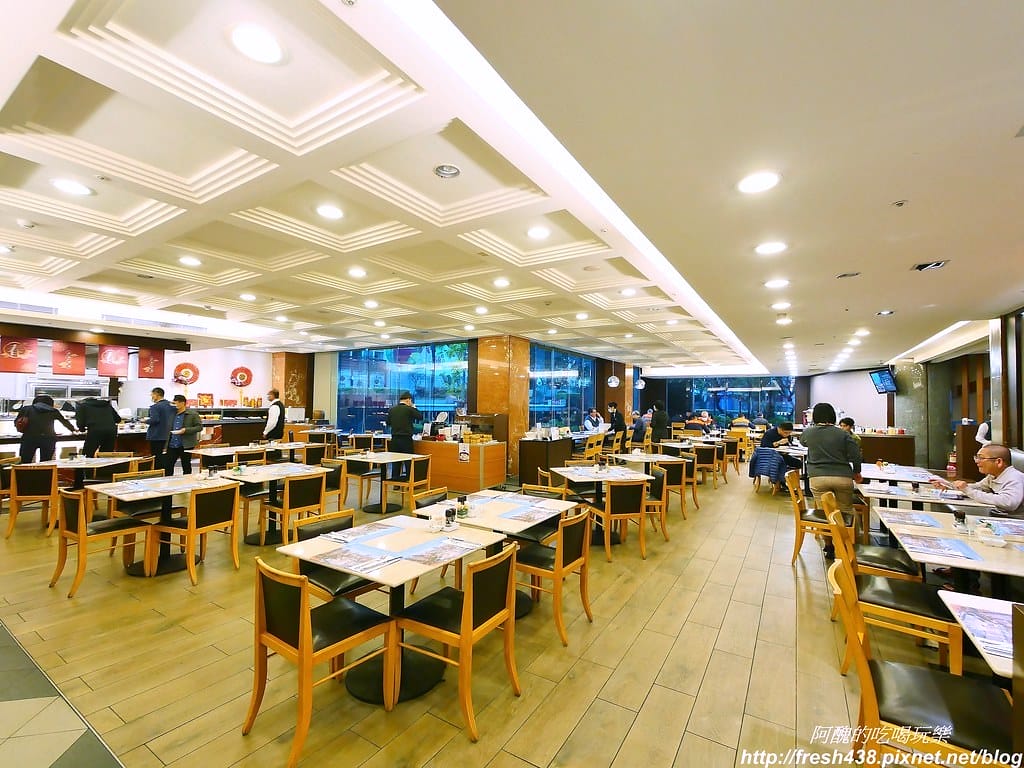 【台中親子飯店】長榮桂冠酒店(台中),雖是老飯店,但服務實在超貼心,還有多元親子設施供您玩耍喔。 - 第75張圖 50961180823_e6bab605cd_b
