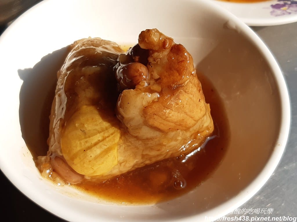 【新莊美食】真味肉圓,新莊四維市場必吃,清蒸肉圓皮Q彈、肉餡多,肉粽更是綿密超好吃,四神湯料多味美。 - 第10張圖 20210221_142633