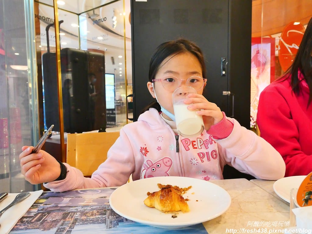【台中親子飯店】長榮桂冠酒店(台中),雖是老飯店,但服務實在超貼心,還有多元親子設施供您玩耍喔。 - 第96張圖 65