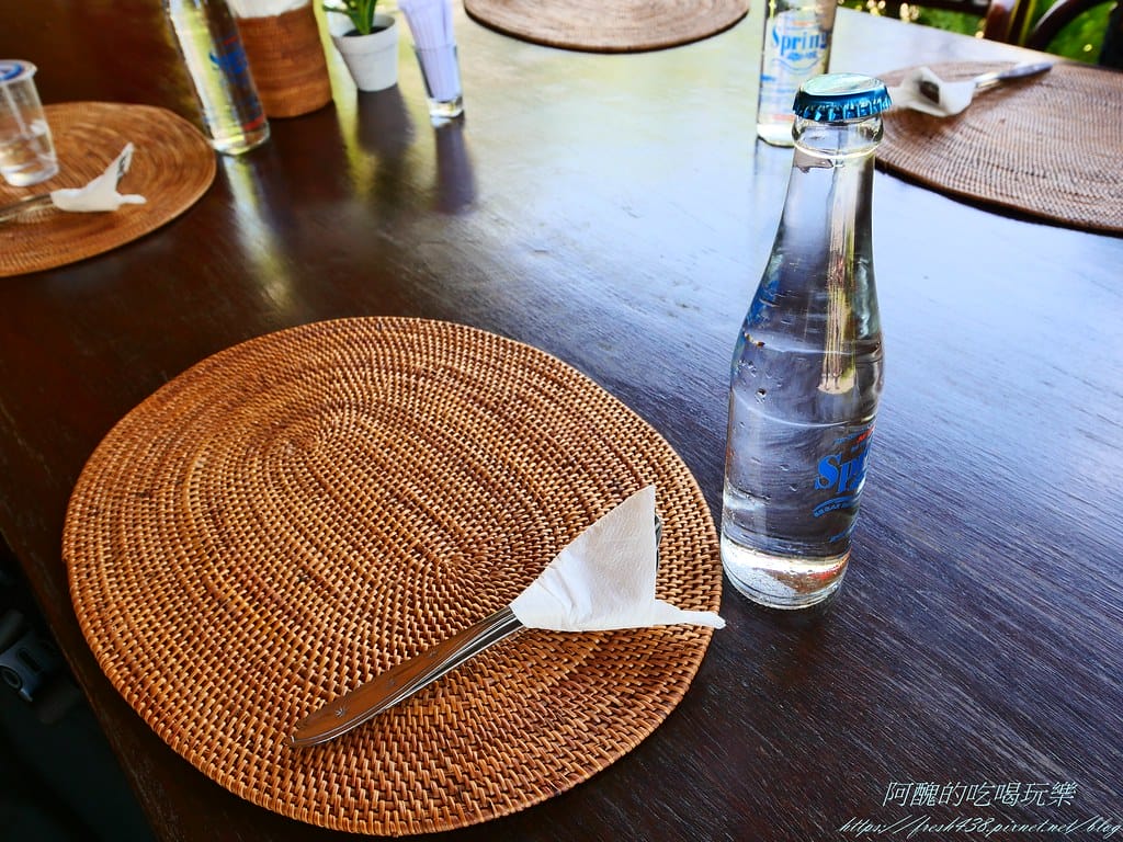【峇里島美食】Laka Leke Restaurant脆皮髒鴨餐,絕美花園景觀餐廳,當地導遊大推的烏布美食,是我吃過最美味的髒鴨餐! - 第17張圖 P1015739