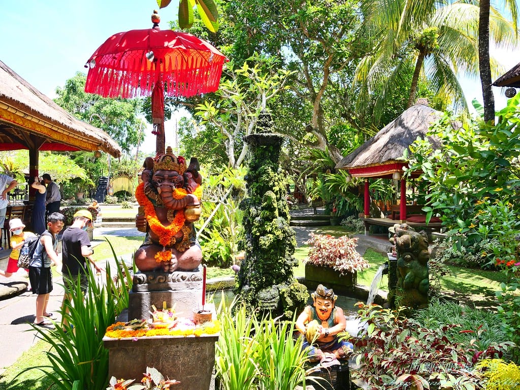 【峇里島美食】Laka Leke Restaurant脆皮髒鴨餐,絕美花園景觀餐廳,當地導遊大推的烏布美食,是我吃過最美味的髒鴨餐! - 第8張圖 P1015734